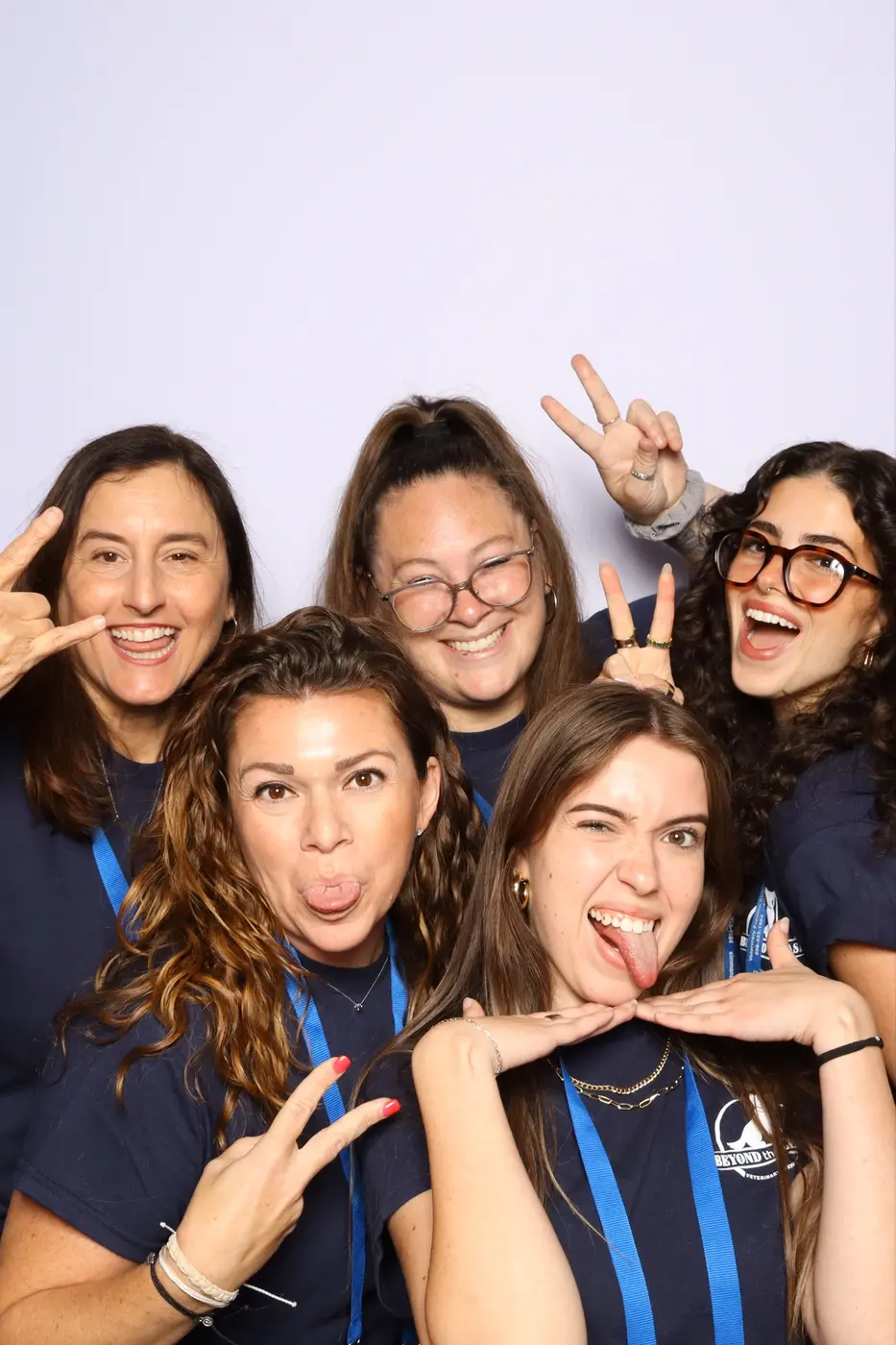 Group of FVMA attendees returning for another playful conference portrait